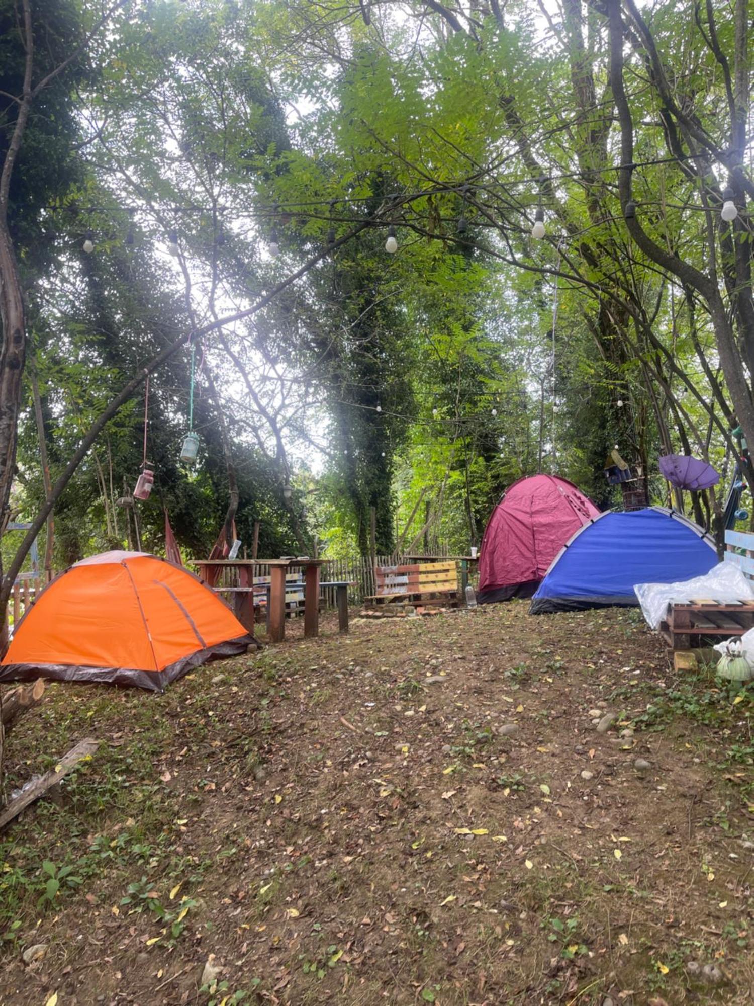 Odo'S Guest House Мартвили Екстериор снимка
