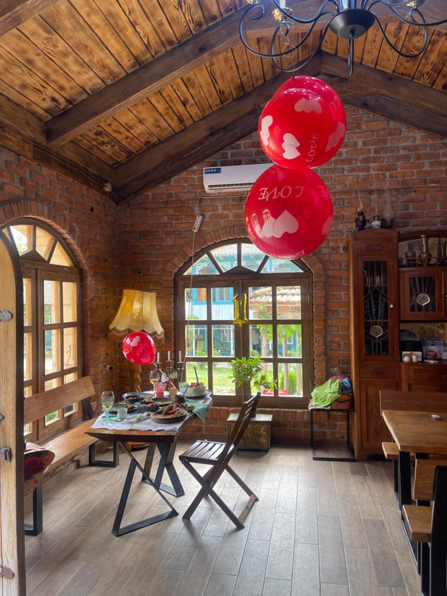 Odo'S Guest House Мартвили Екстериор снимка