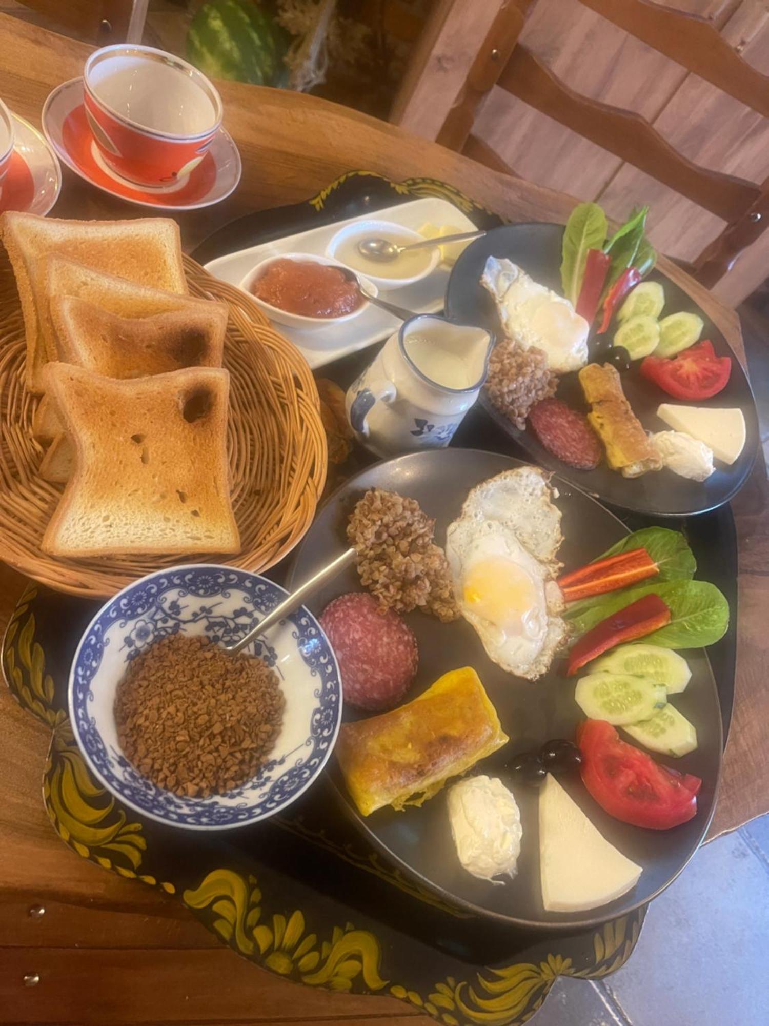 Odo'S Guest House Мартвили Екстериор снимка